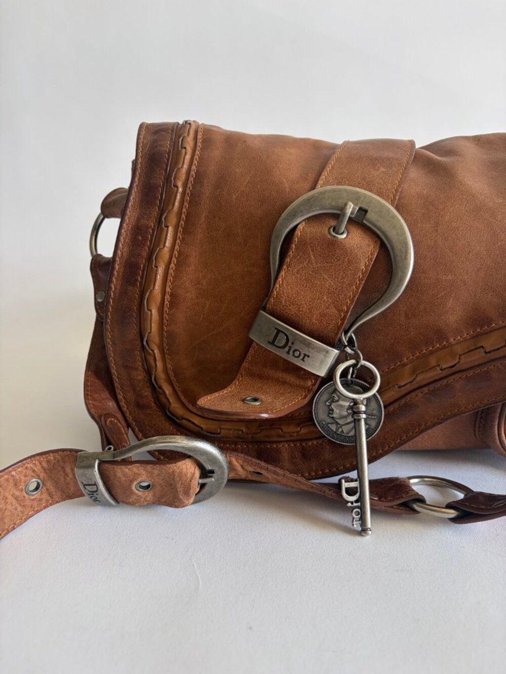 VINTAGE CHRISTIAN DIOR GAUCHO BROWN SADDLE BAG - Picture 2 of 16